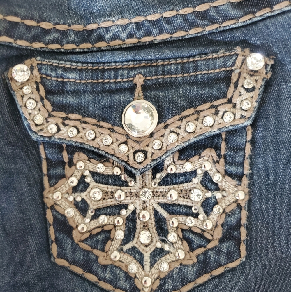 2/$38 BLINGY SEXY COUTURE & L.A IDOL JEANS SIZE 3 ECU